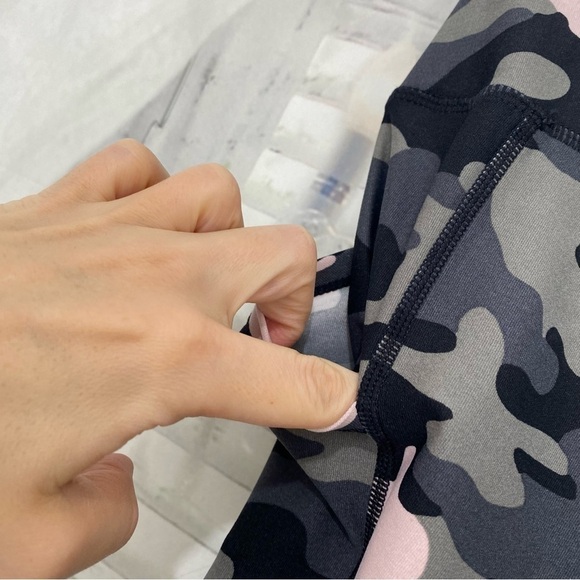 Calvin Klein Performance Leggings Size XS Camouflage Green High Waisted Tight - Picture 6 of 9